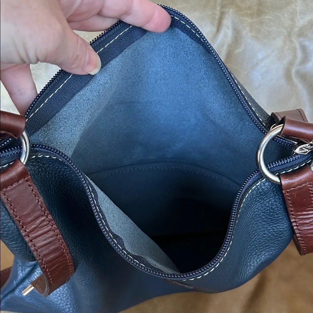 ROSSI CARUSO Stylish Navy Travel Leather Shoulder Bag - Picture 4 of 7